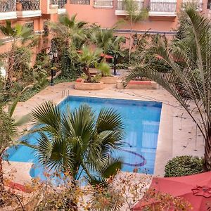 Beautiful, Great Equipped 122 M Holiday Apartment Near Majorelle Garden And Gueliz With Pool Views And A Large Balcony And Terrace